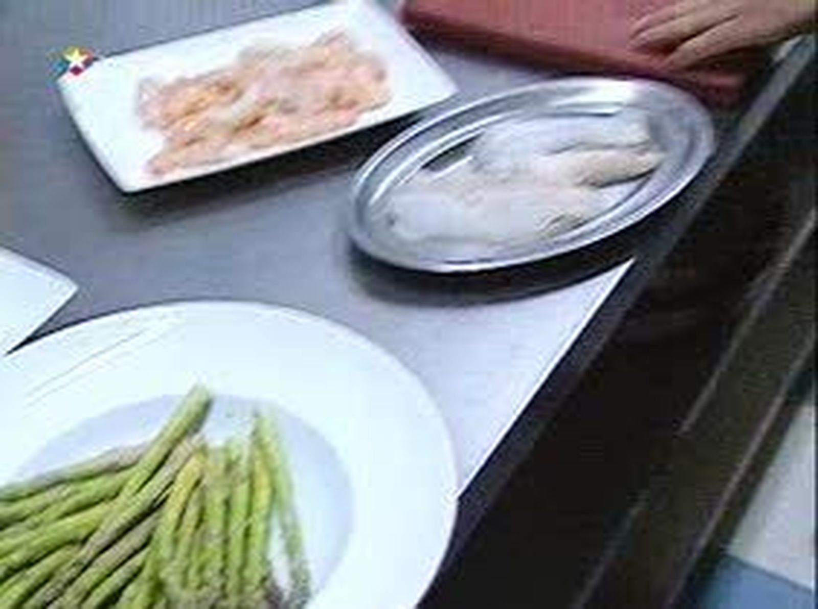 Brocheta de rape con langostinos y salsa marinera de trufa