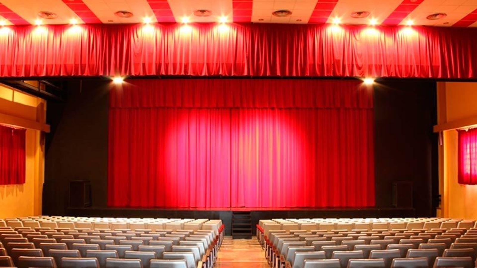 La obra retrata los deseos cumplidos del elenco, como la intención de uno de ellos de interpretar "Romeo y Julieta" o el de otr