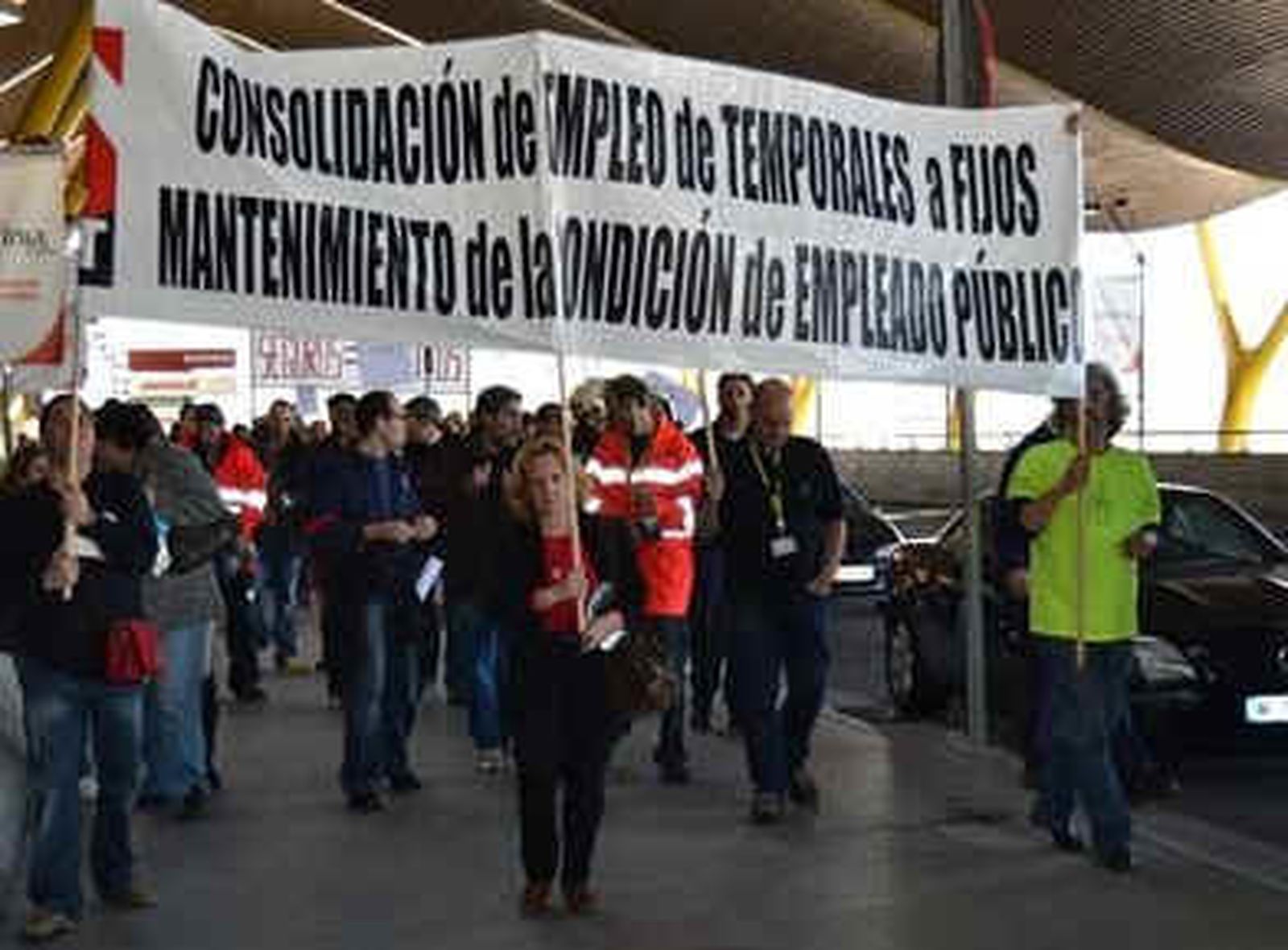 Trabajadores de AENA se concentrarán el lunes  en contra de las concesiones en Barajas y El Prat