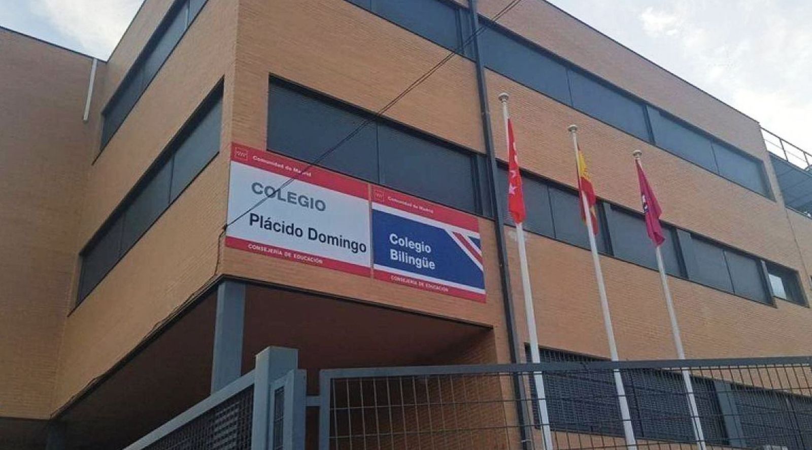 El colegio público 'Plácido Domingo' podría cambiar de nombre