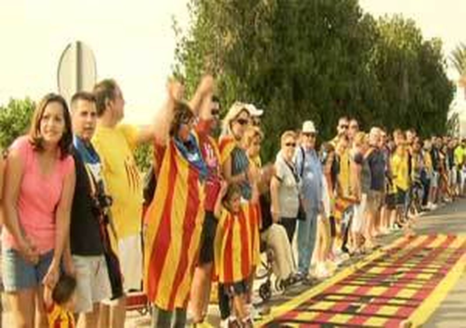 La cadena humana independentista recorre Cataluña de norte a sur