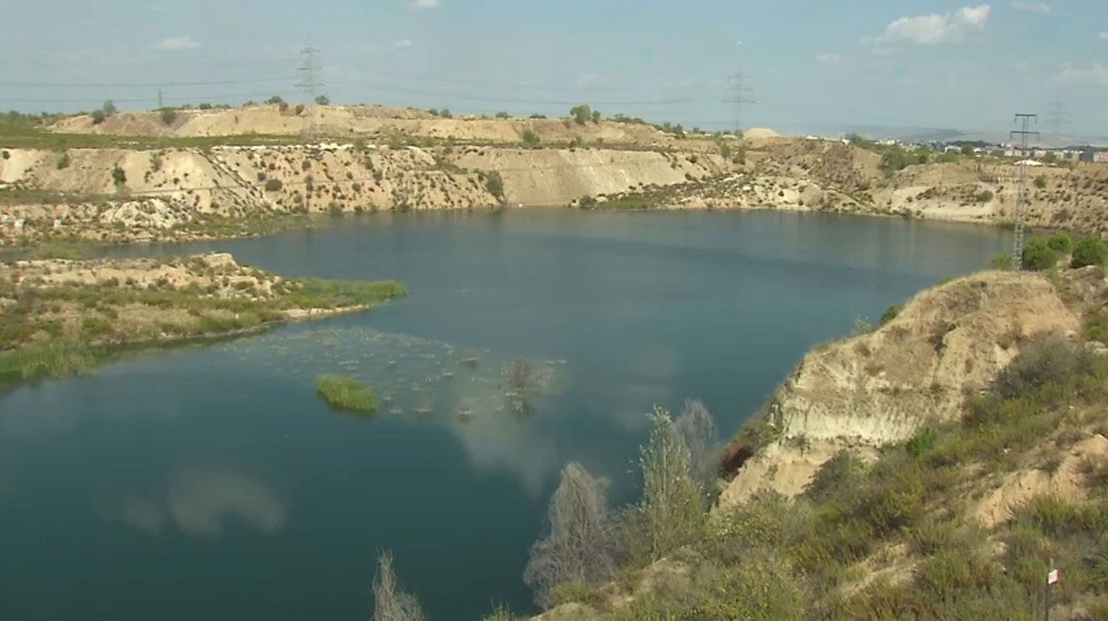 Vecinos y ecologistas piden declarar zona protegida la Laguna de Ambroz del distrito de San Blas