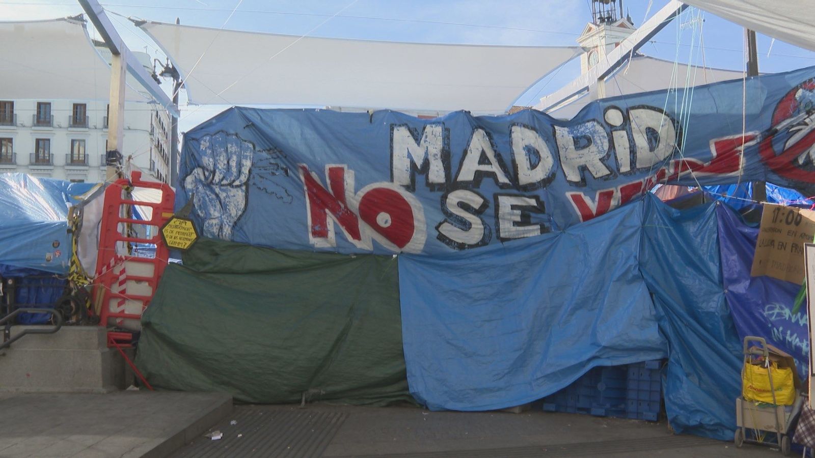 Acampada en Sol: tiendas vacías, presencia de colectivos okupas y pérdidas de hasta 30 millones en el comercio