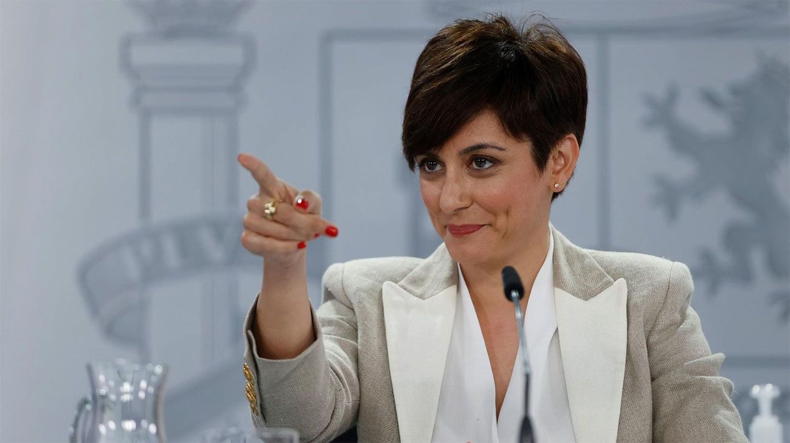 El Gobierno pide al PP que no les use en sus líos internos