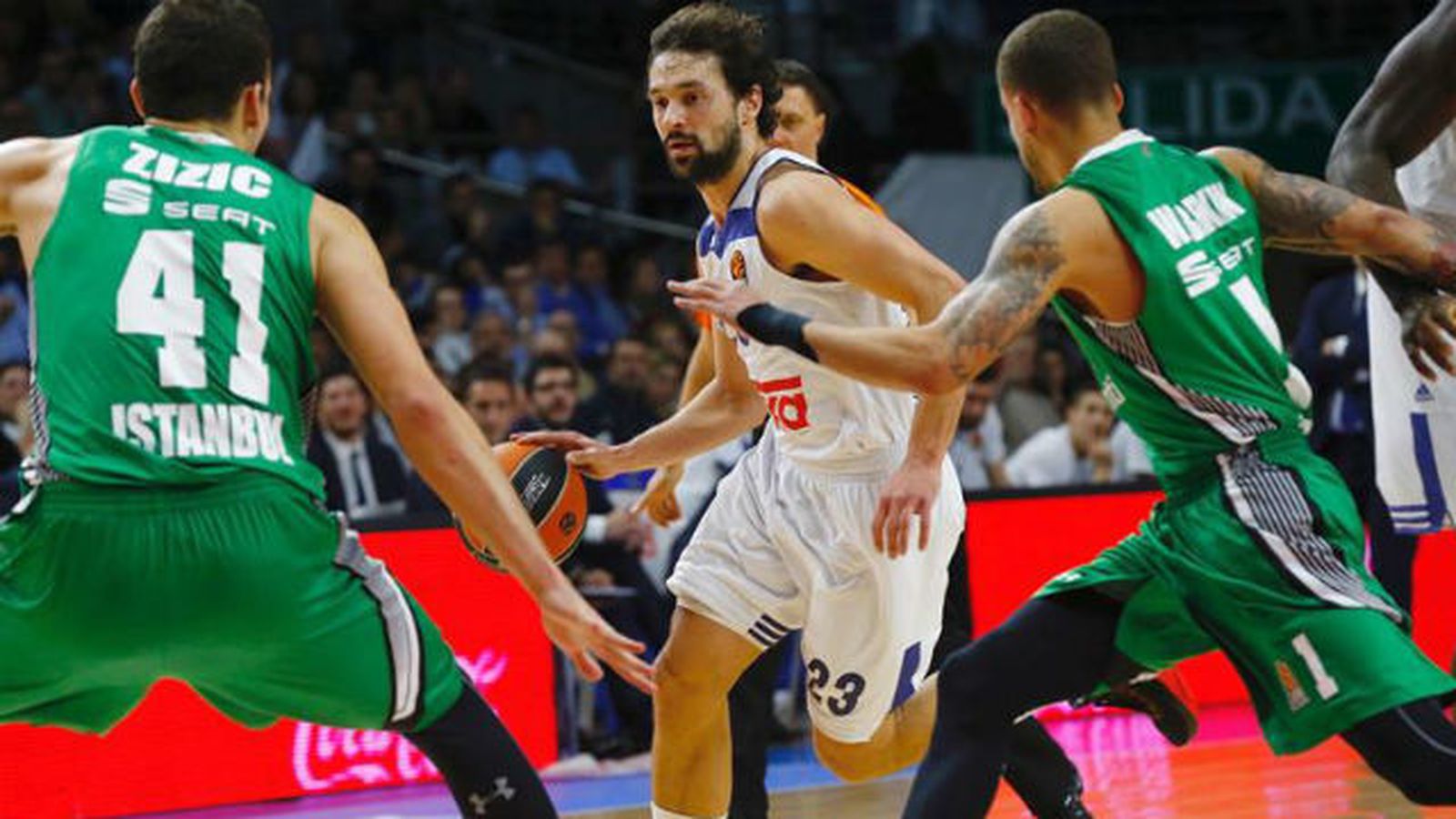 Sergio Llull ante el Darussafaka