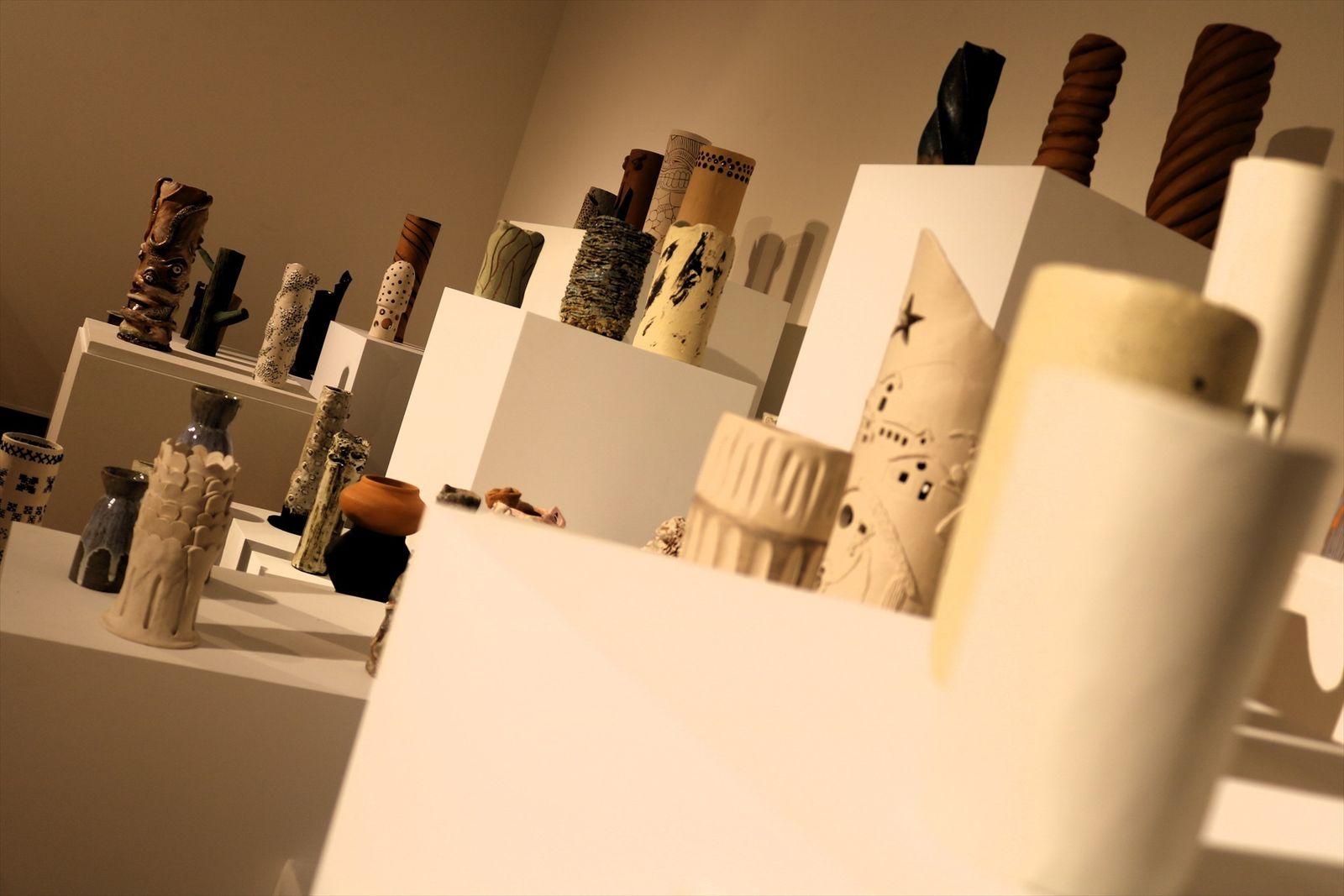 ‘Alcalá Expone’ regresa a Santa María La Rica con un centenar de artistas locales