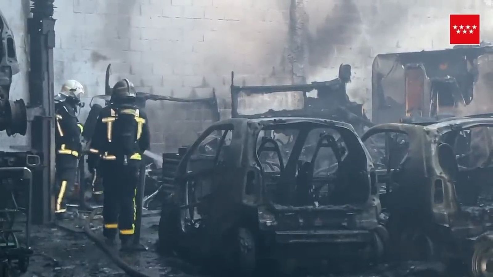 Arde una nave de caravanas en Algete