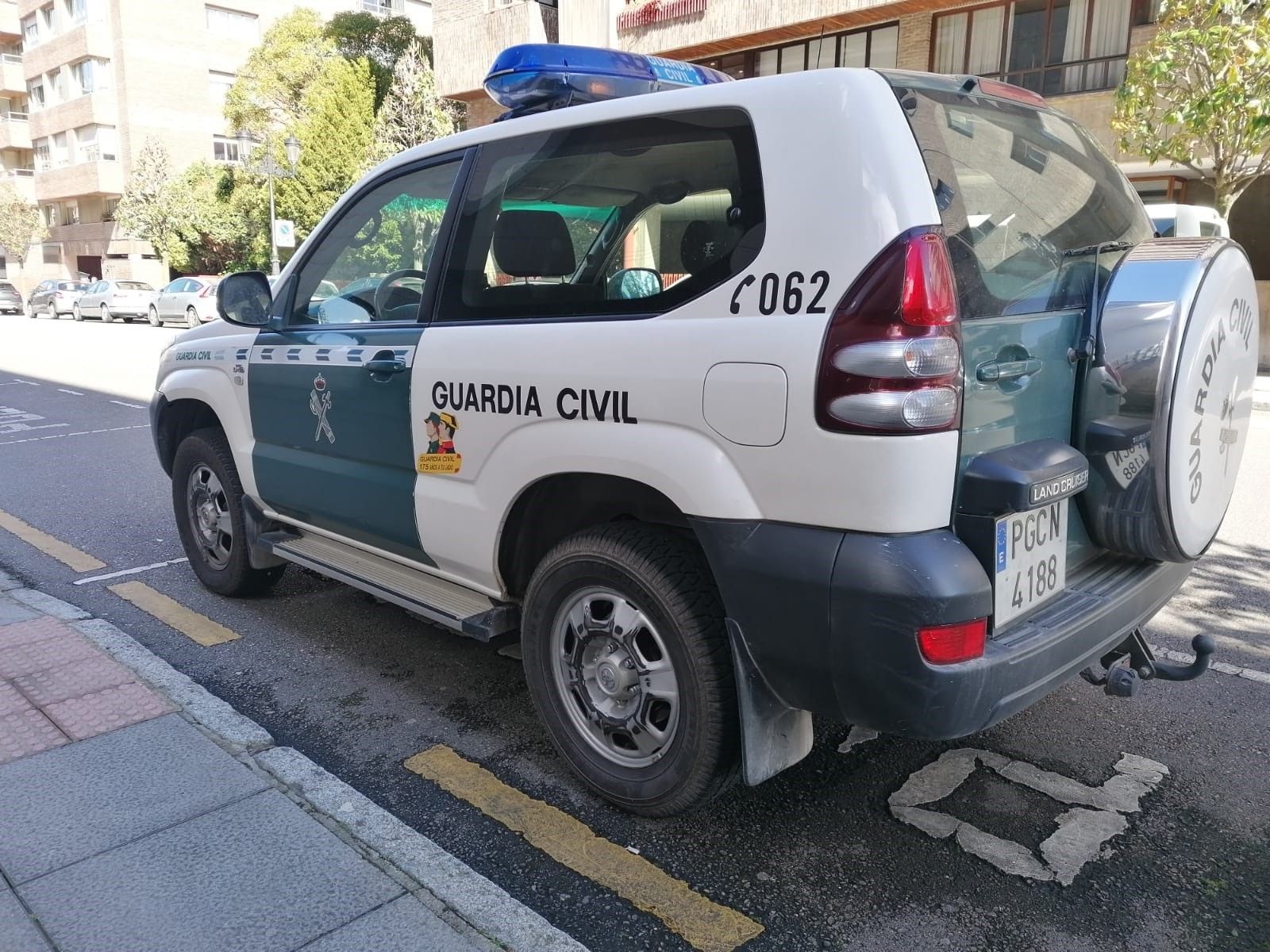 Vehículo de la Guardia Civil de Oviedo