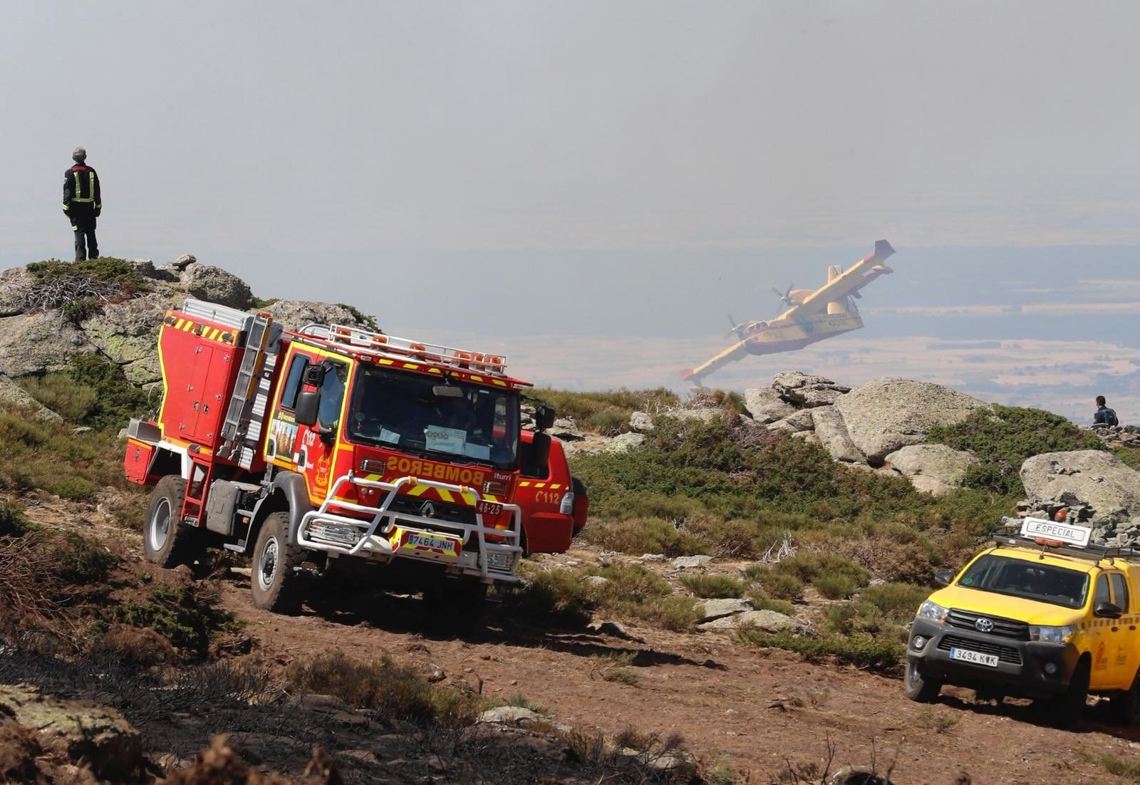 Estabilizados los fuegos de La Granja y Miraflores tras quemar 900 hectáreas