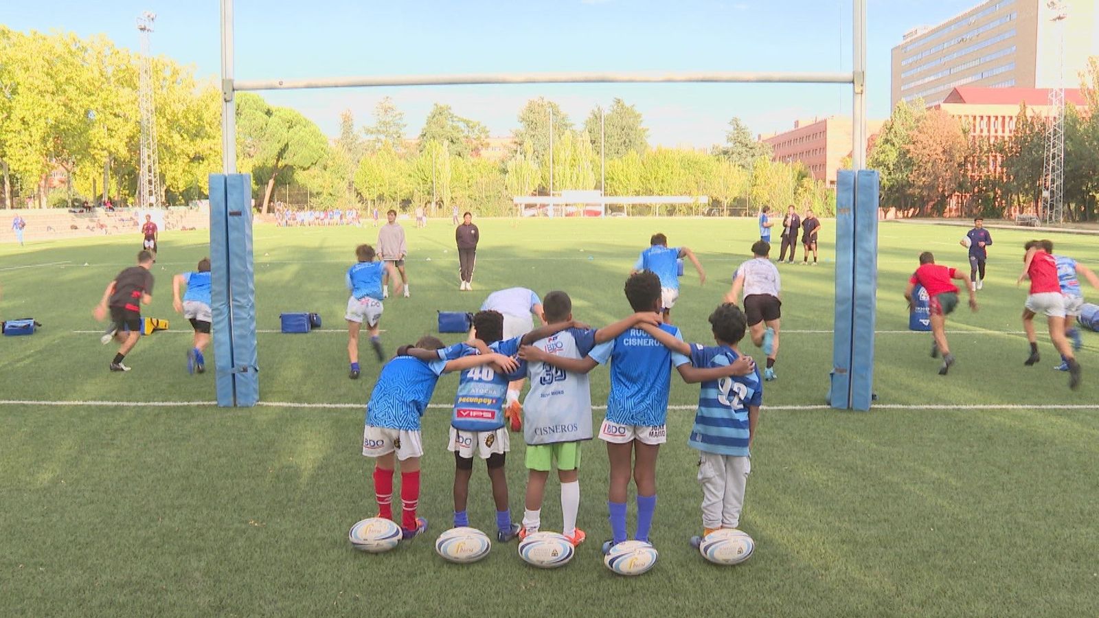 Menores tutelados de Madrid juegan al rugby como modo de inclusión en la sociedad