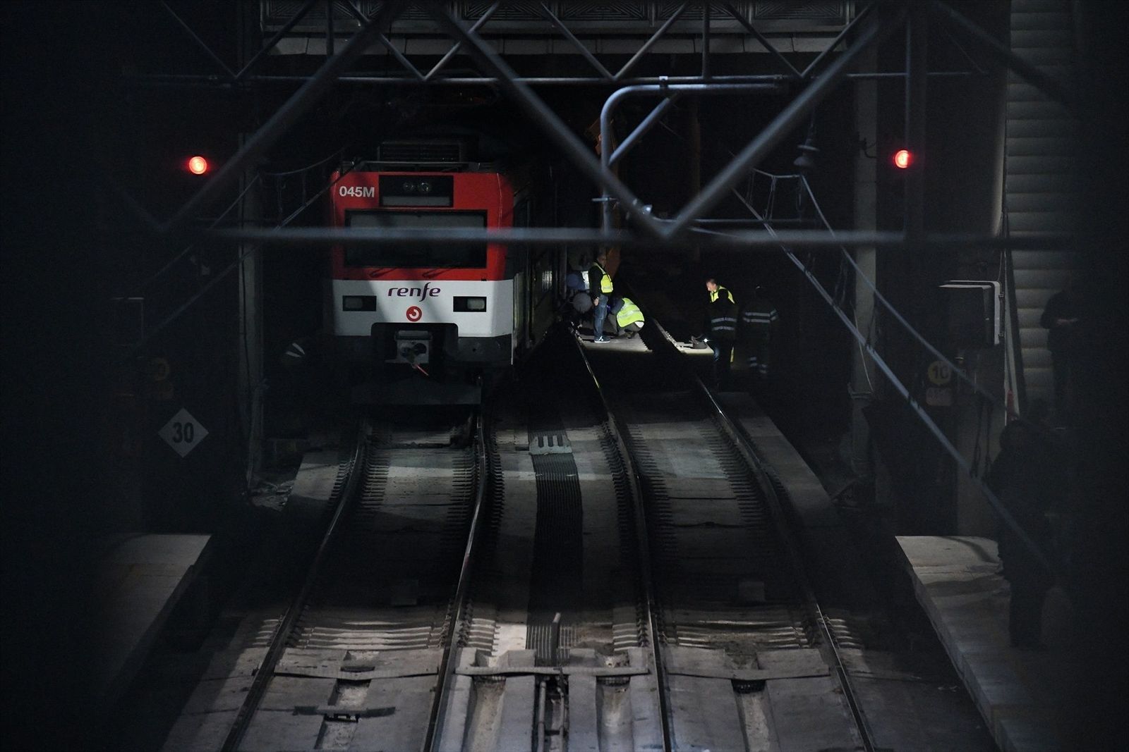 Los problemas de Cercanías: falta de personal e inversión en infraestructuras y material ferroviario obsoleto