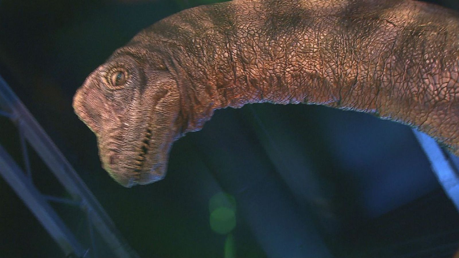 Un T-Rex a tamaño real devuelve Madrid al 'Jurassic World'