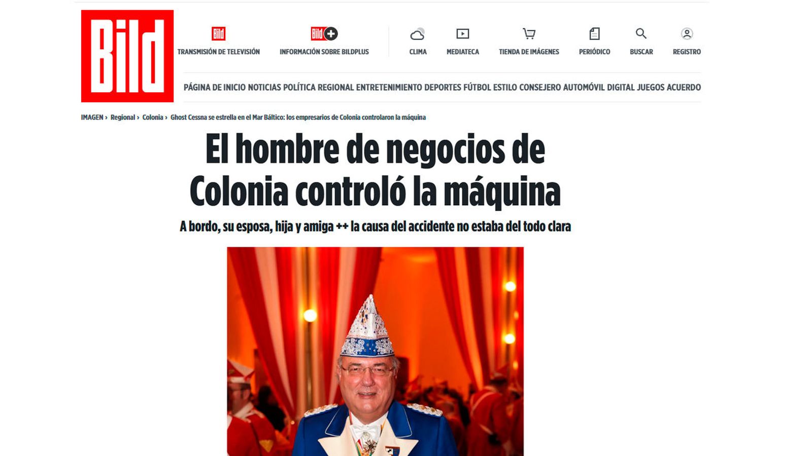 Imagen de un periódico alemán con uno de los fallecidos en el accidente de avión privado en el Mar Báltico