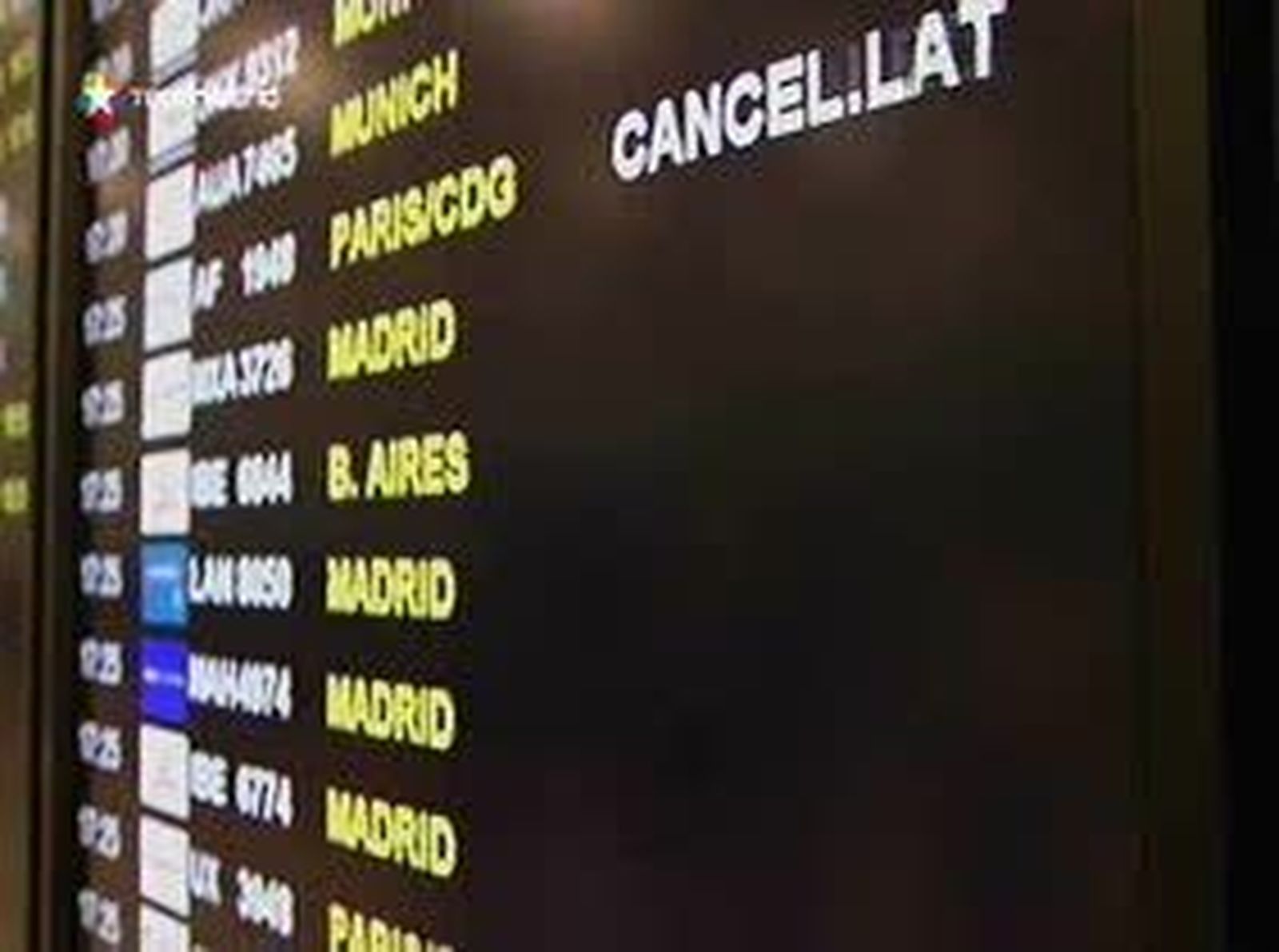 Los controladores vuelven a amenazar con huelga