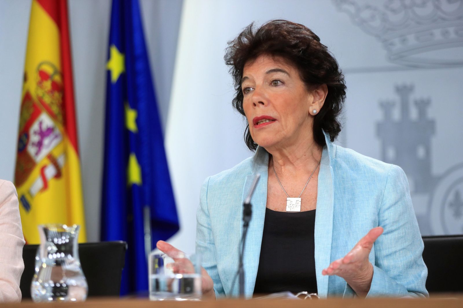 Moncloa busca de manera "incansable" un acuerdo