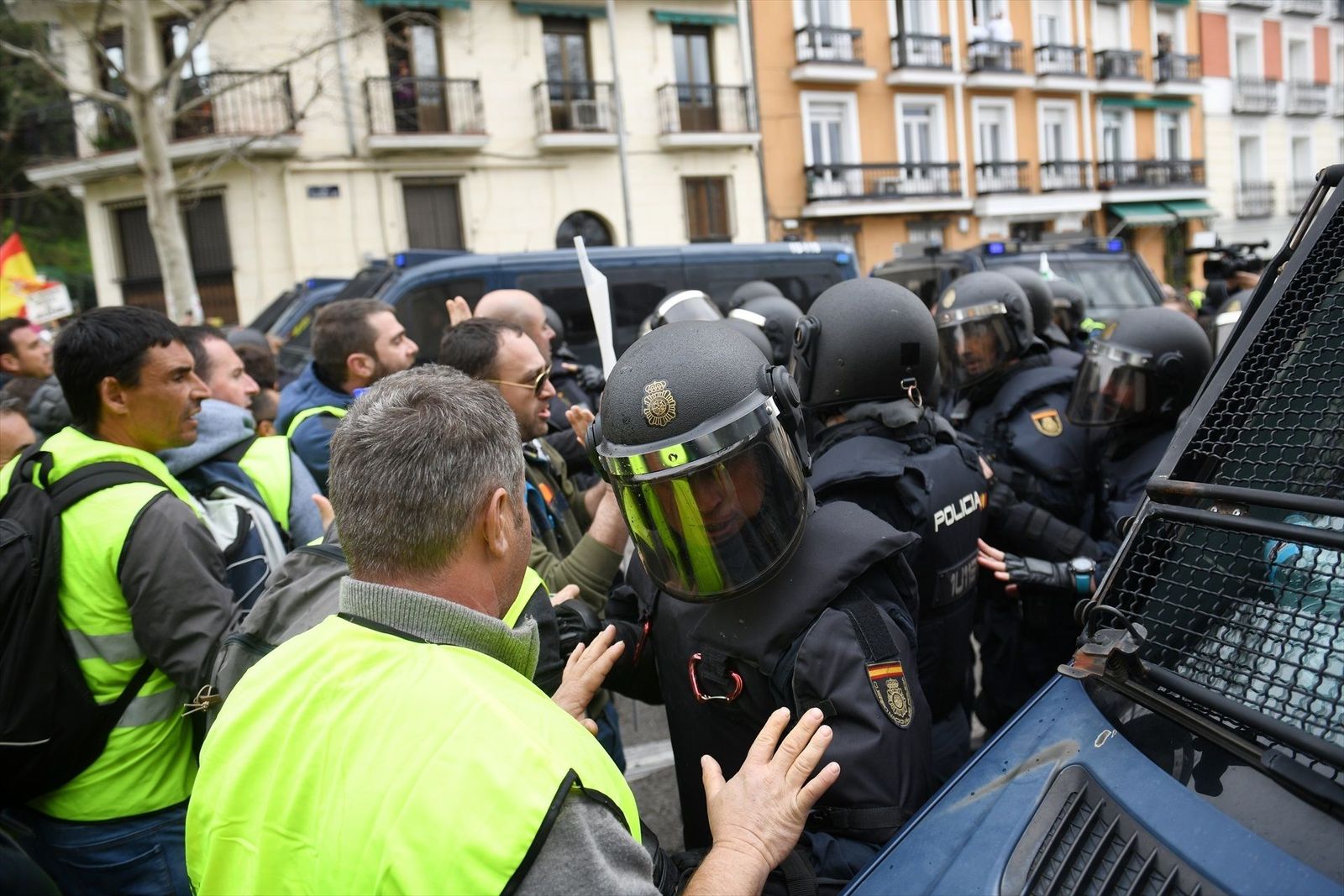 El delegado del Gobierno en Madrid justifica las cargas policiales en la tractorada