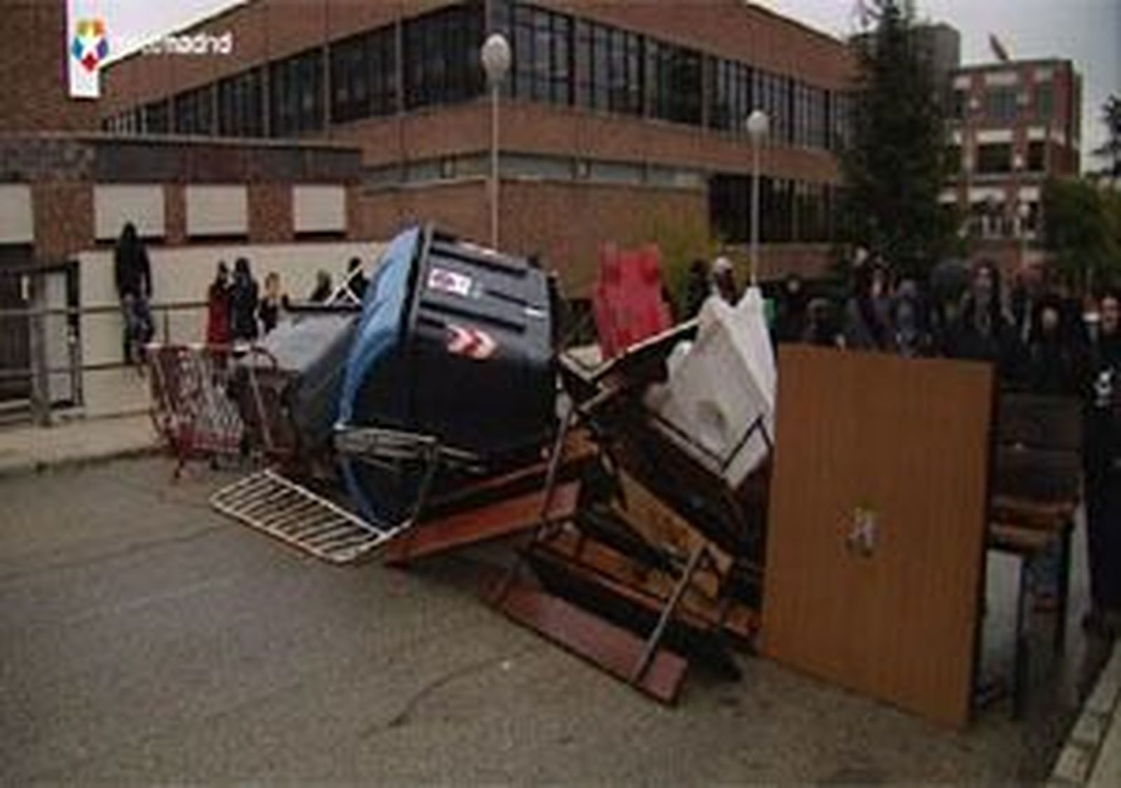 Violentas protestas en la facultad de Políticas de la Complutense