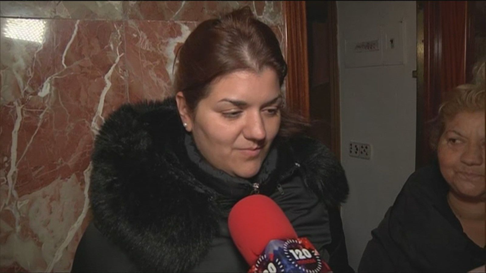 Desahuciada una familia con dos menores en Carabanchel: "La única solución que nos han ofrecido es la fría calle"
