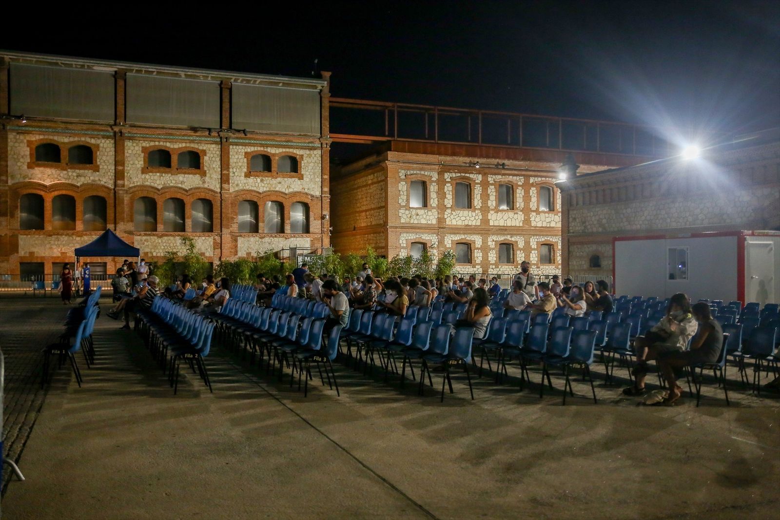Cine al aire libre CinePlaza, en la Plaza de Matadero Madrid