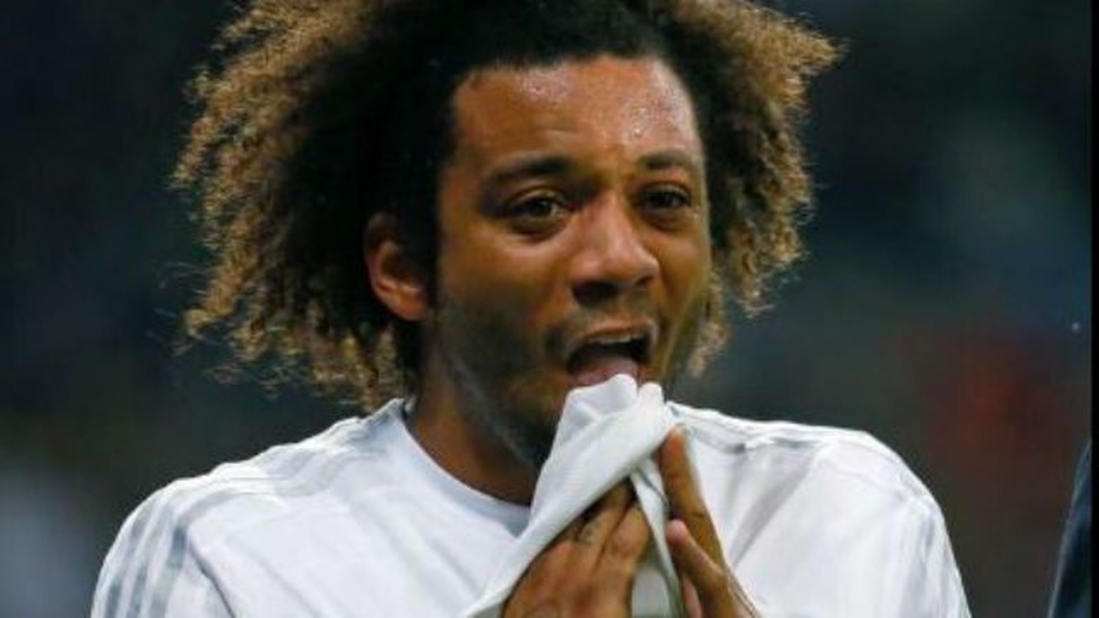 Marcelo solo sufre una contractura muscular y podría llegar al 'clásico'