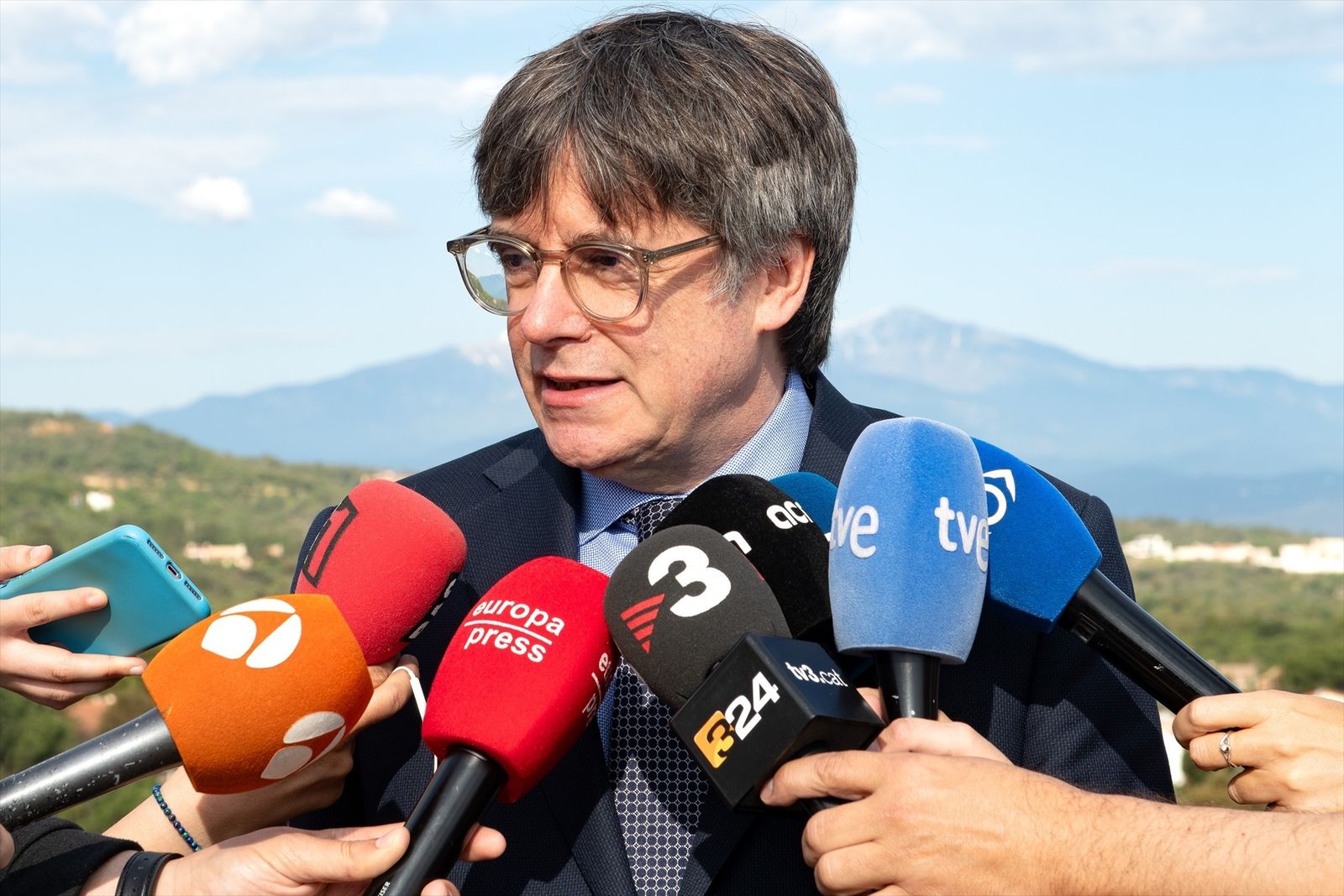 Carles Puigdemont realiza unas declaraciones a la prensa en la localidad d´Argelers