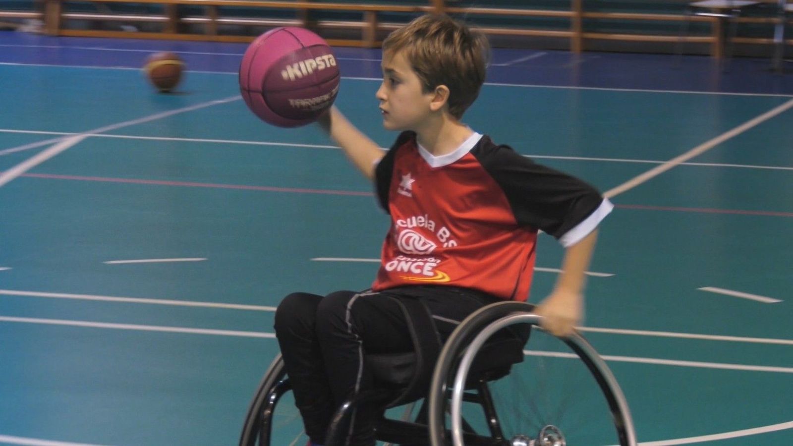 Carlos Berrio, el baloncesto en silla de ruedas como terapia