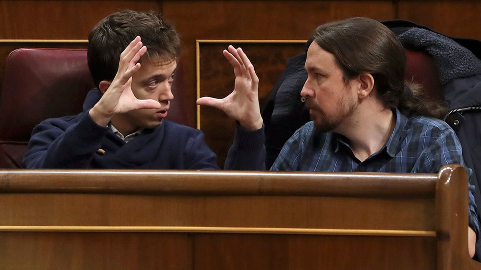 Iñigo Errejón y Pablo Iglesias en el Congreso de los Diputados (EFE)