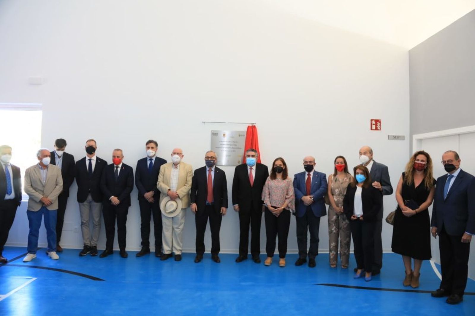 Inauguración del pabellón deportivo para refugiados