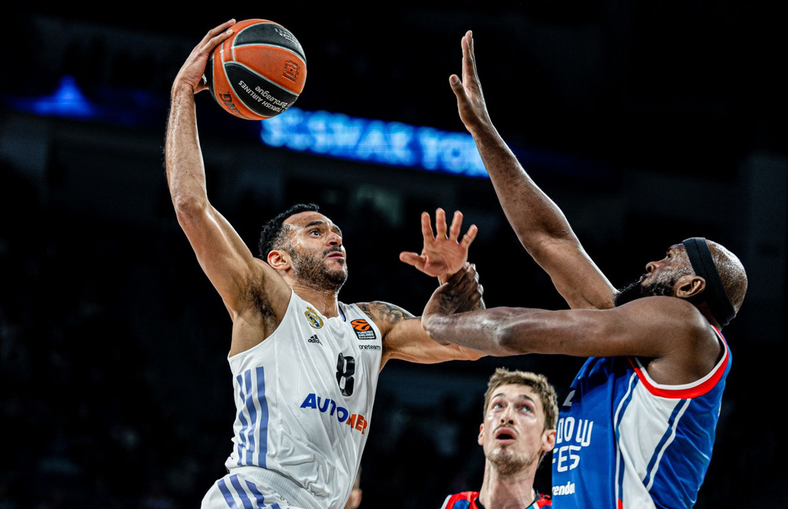 Hanga ante el Efes