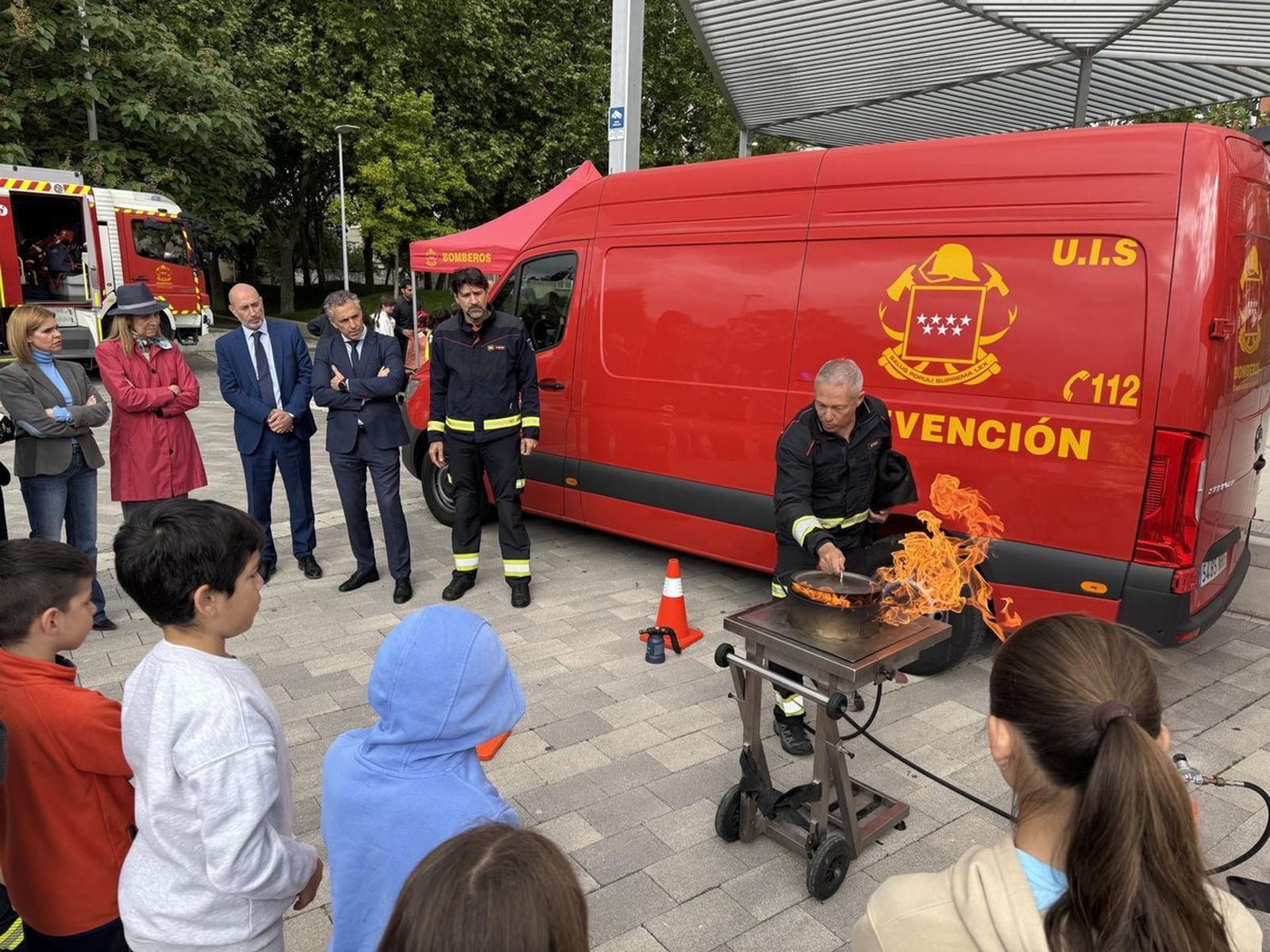 Bomberos de la Comunidad ofrecen formación en prevención de incendios a escolares