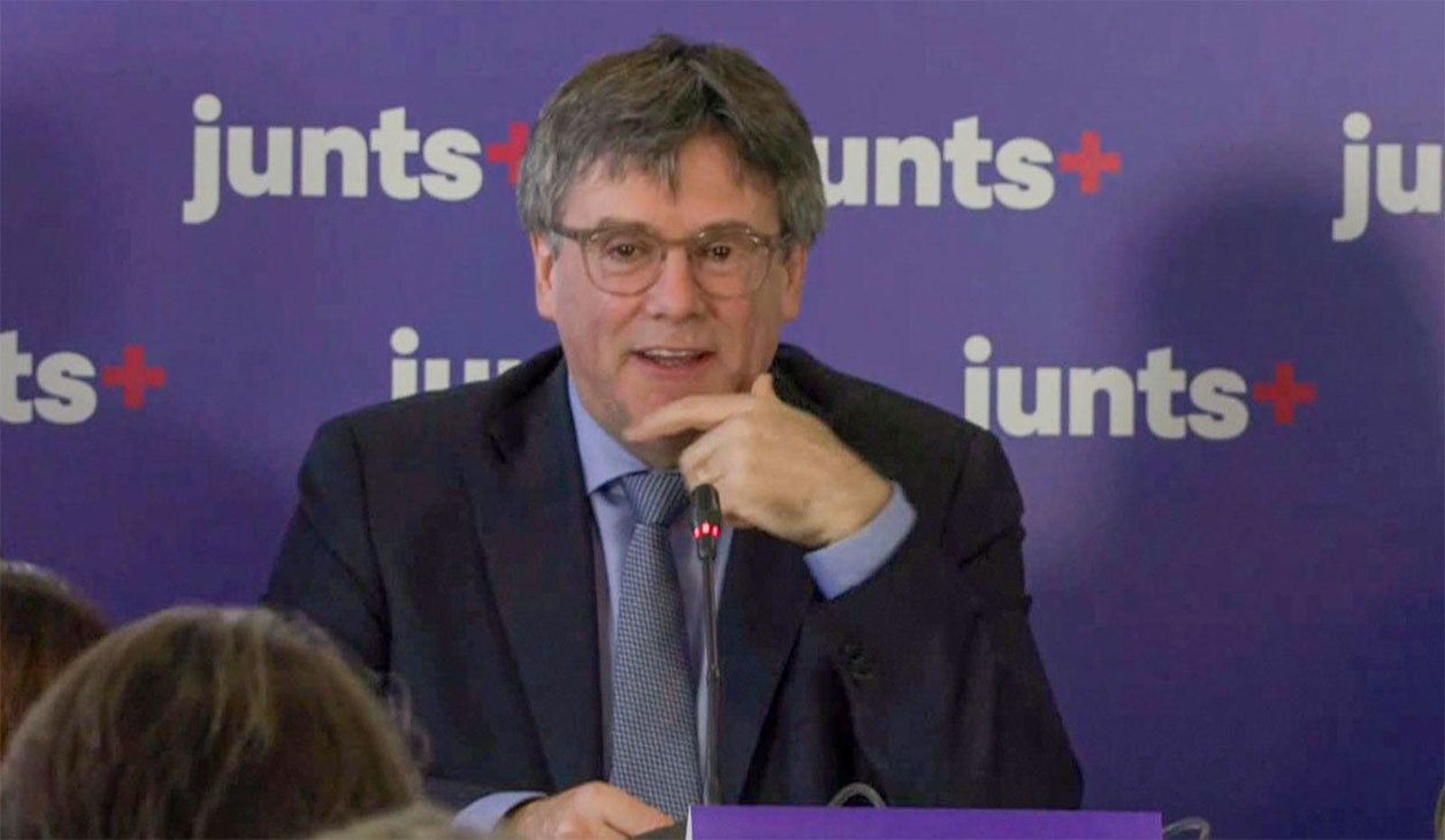 El Constitucional mantiene la orden de detención nacional contra Puigdemont