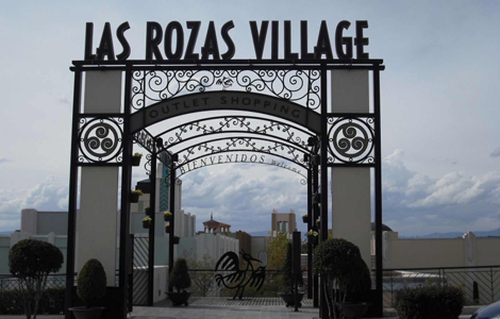 lasrozasvillage_hoy