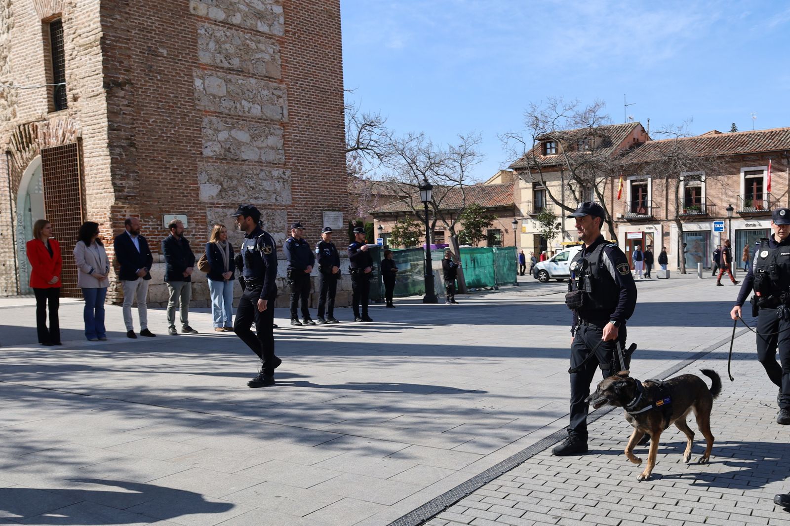 Perros y guías de la unidad canina de la Policía Local de Alcalá de Henares