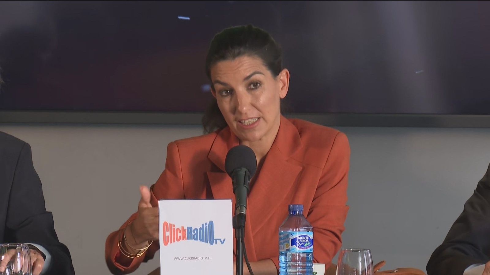 Los candidatos centran sus propuestas en transporte público, impuestos, sanidad y educación