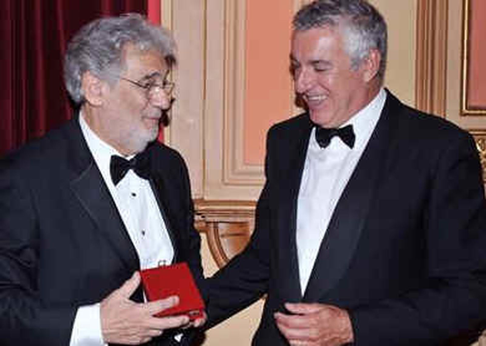 Plácido Domingo recibe la Medalla de Oro del Círculo del Liceo