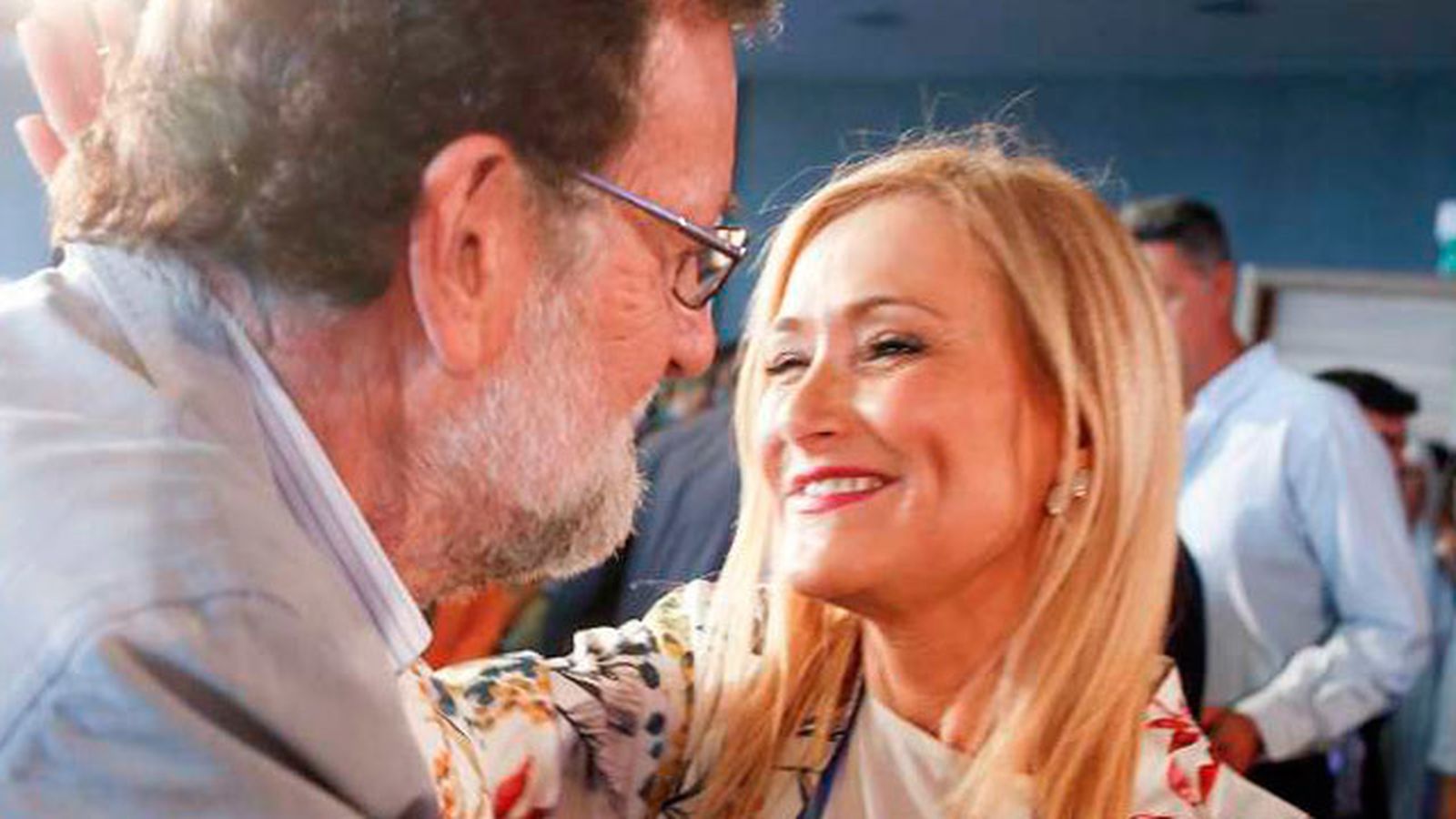 Cristina Cifuentes saluda a Mariano Rajoy