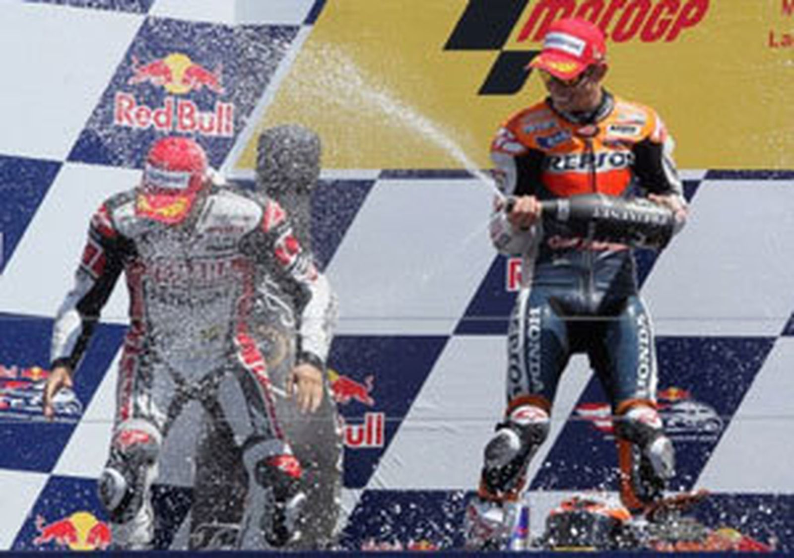 Casey Stoner vence en Laguna Seca