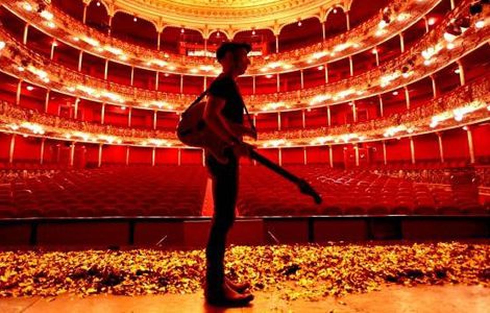 Fito & Fitipaldis publican este martes "En directo desde el Teatro Arriaga"