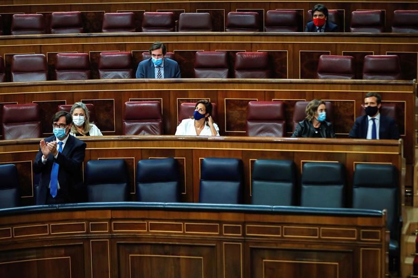 Salvador Illa alaba a los madrileños durante el debate de la prórroga del estado de alarma