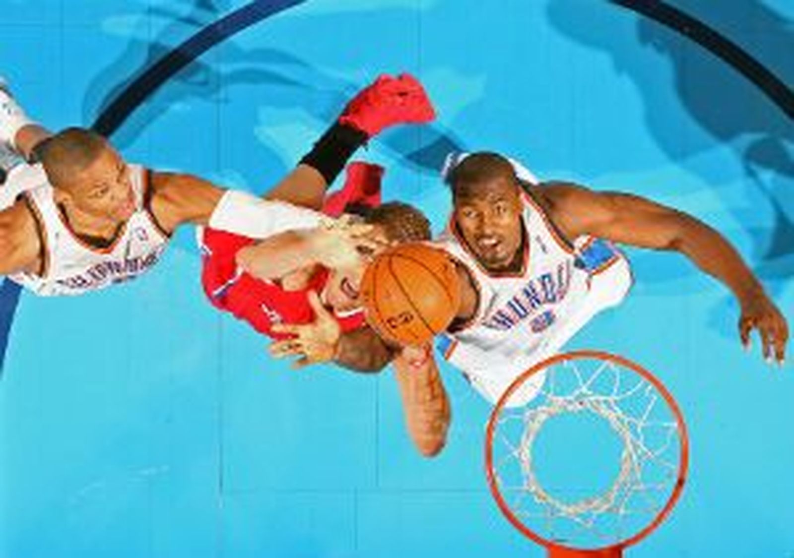 105-91. Ibaka, clave en la victoria de los Thunder ante los Clippers