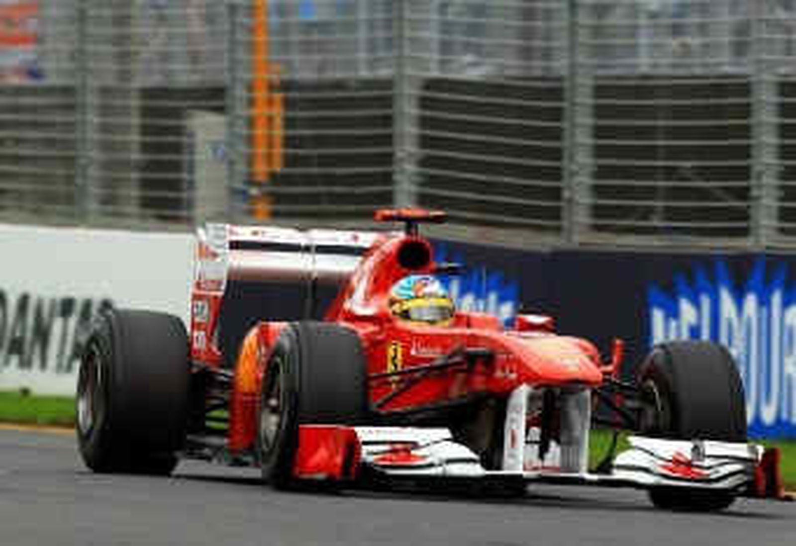 Vettel vence y Alonso termina cuarto  en el Gran Premio de Australia