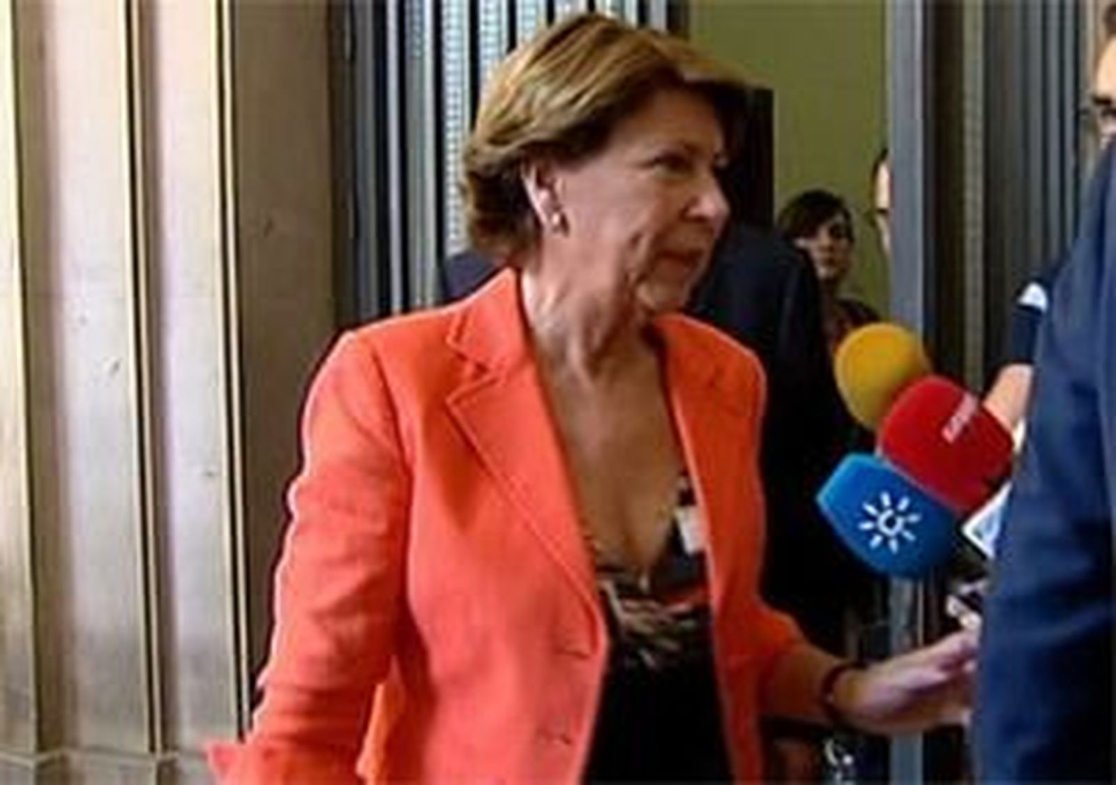 España pide al BEI un dictamen para activar el cese de Magdalena Álvarez
