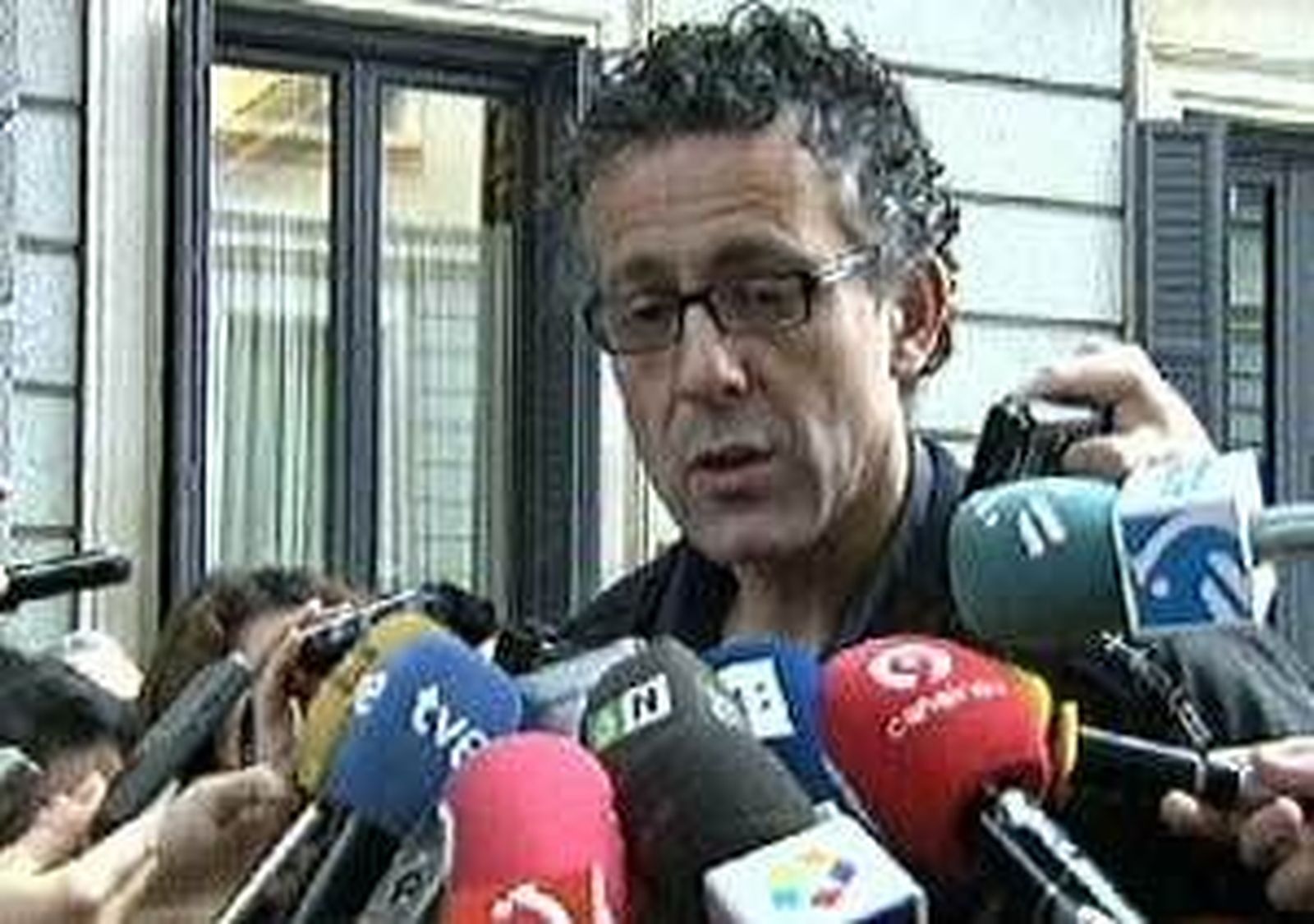 Amaiur pide al PP y a Rajoy "coraje" para permitirles tener grupo propio en el Congreso