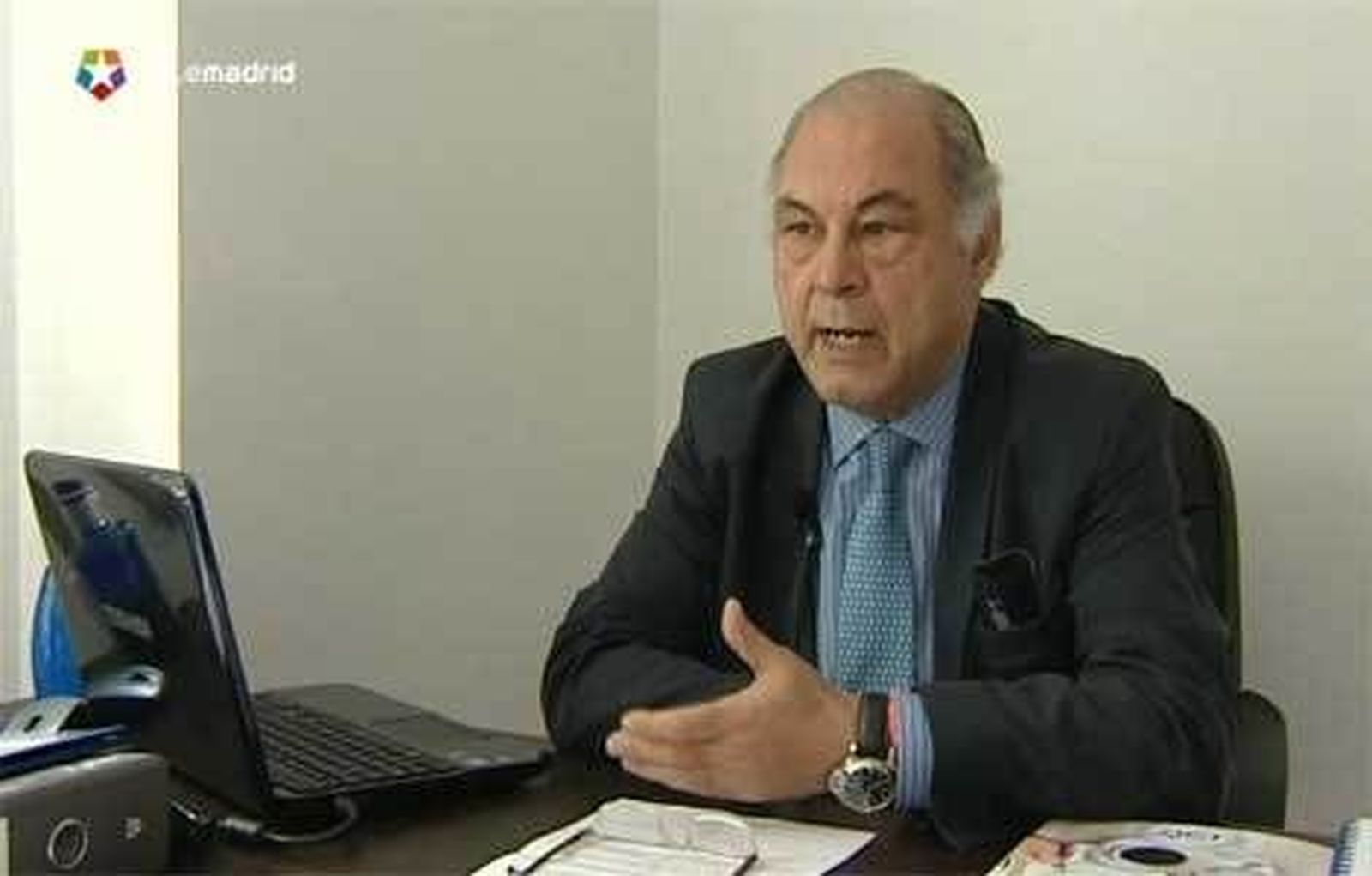 La patronal de hospitales pide a Gómez que cese en sus "coacciones" y estudia una posible denuncia