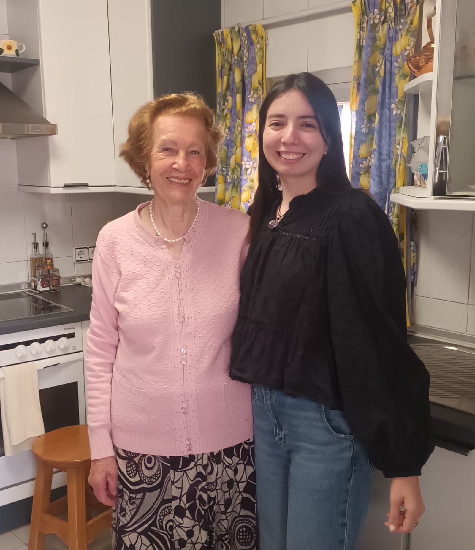 Isabel y Yuri, dos participantes en el programa Convive de Solidarios