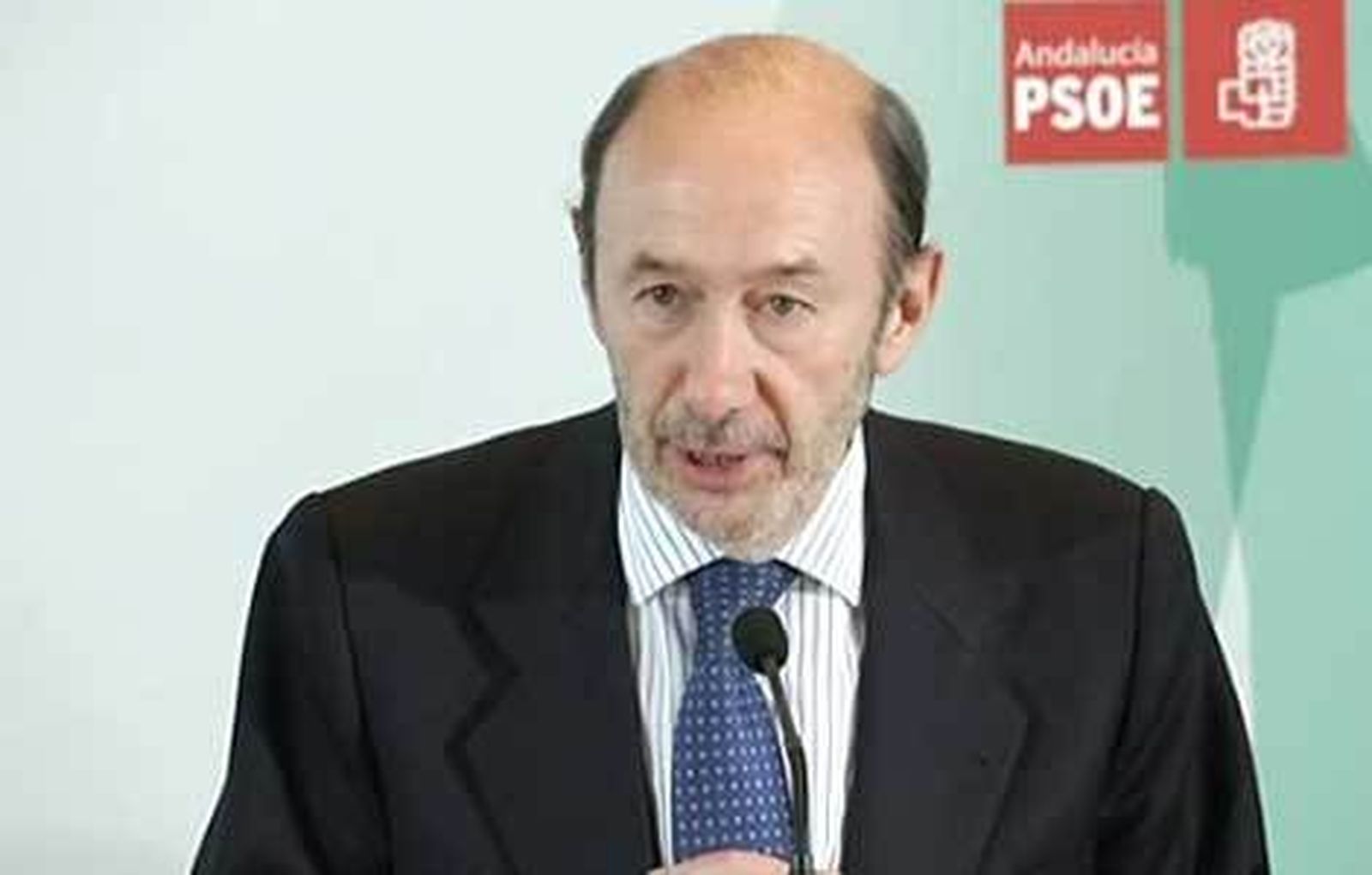 Rubalcaba pone de ejemplo Andalucía para un pacto de reactivación económica