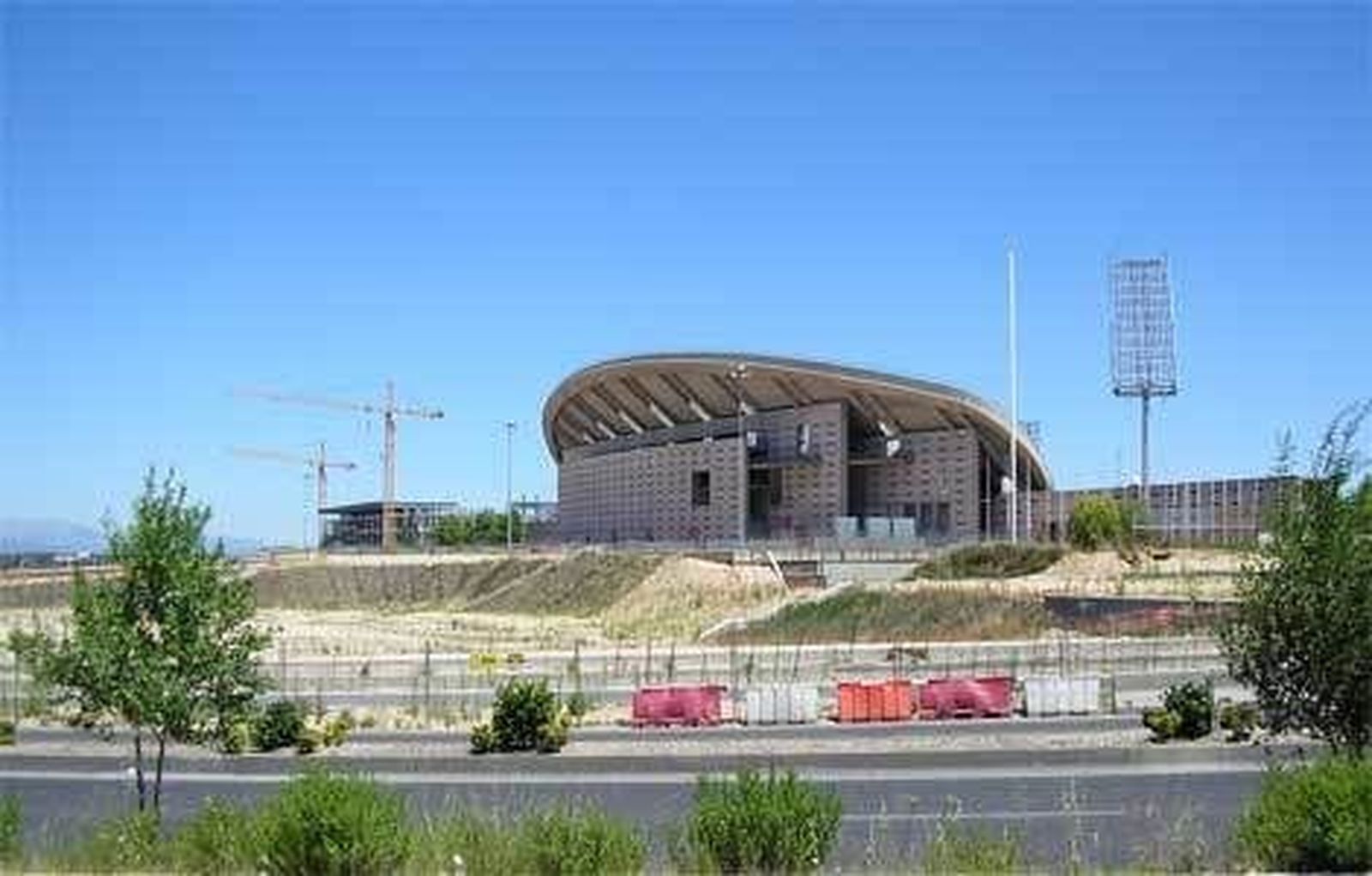 Urbanismo considera "una vía a explorar" el que Atlético no se traslade a La Peineta