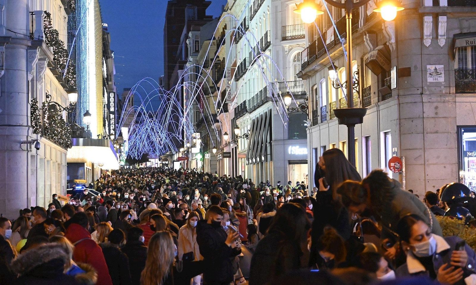 Preocupación por las aglomeraciones en zonas comerciales del centro de Madrid