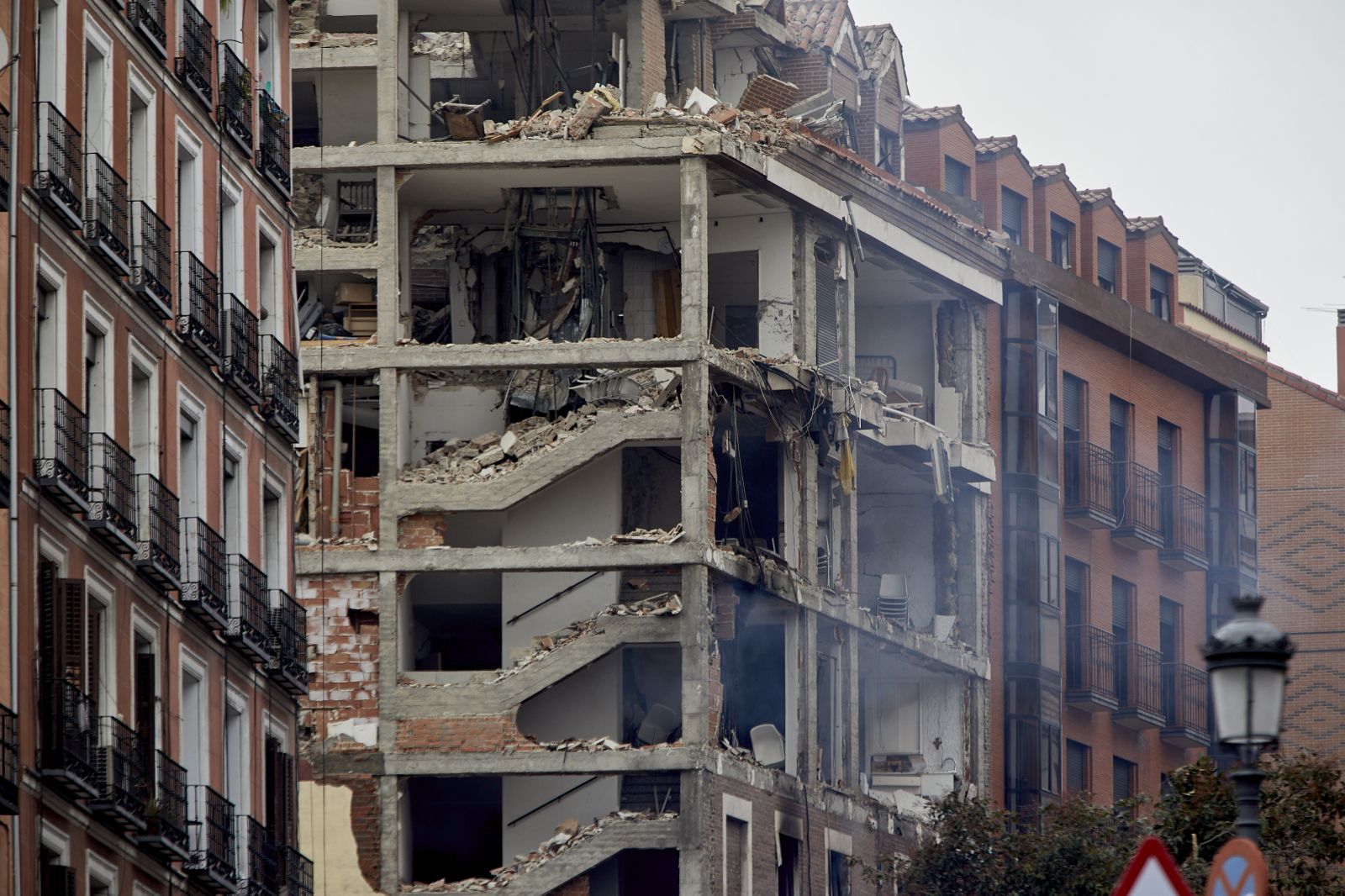 Estado en el que quedó el edificio de la calle Toledo tras la explosión