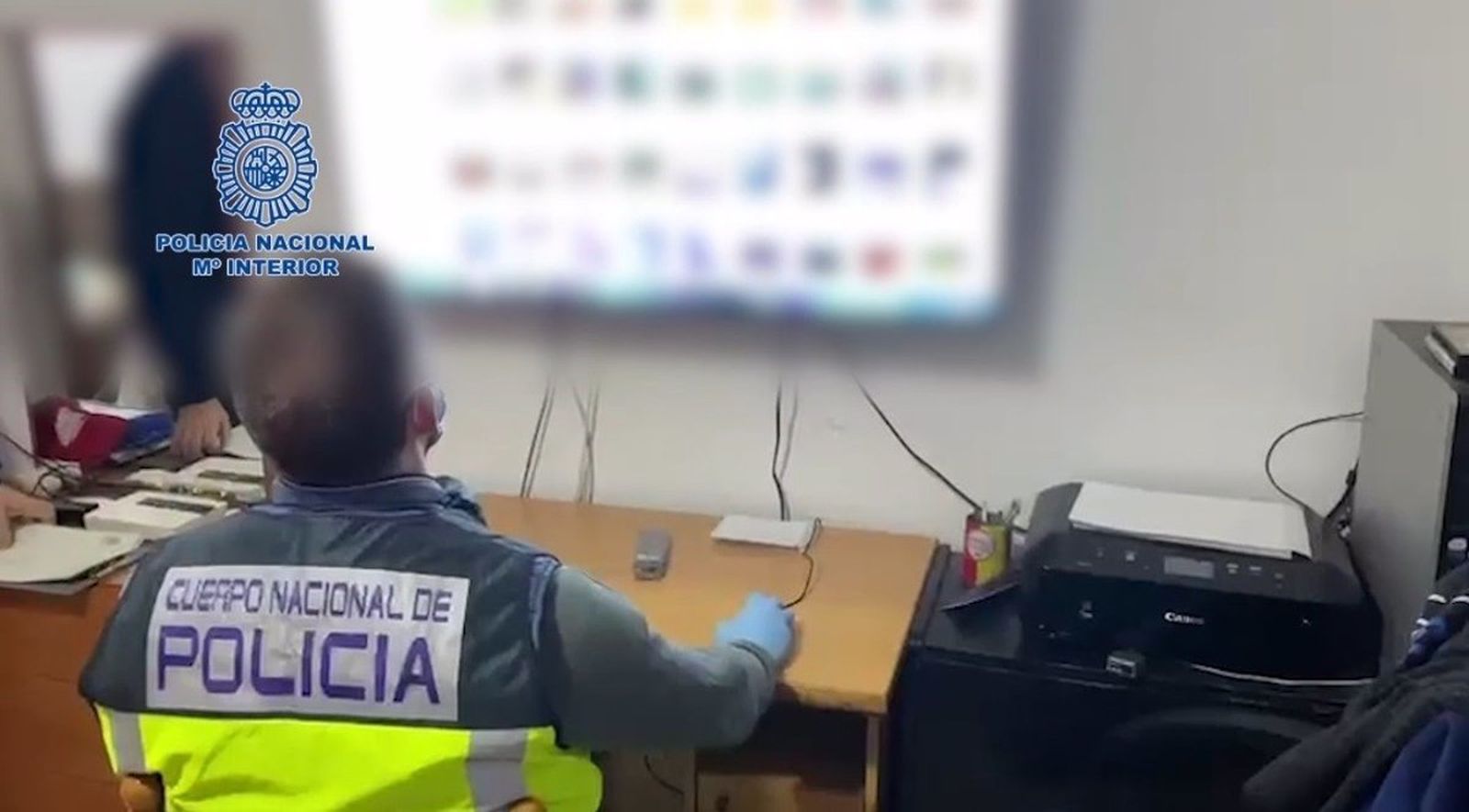 Detenidas 10 personas en varias provincias por distribuir material pedófilo de extrema dureza
